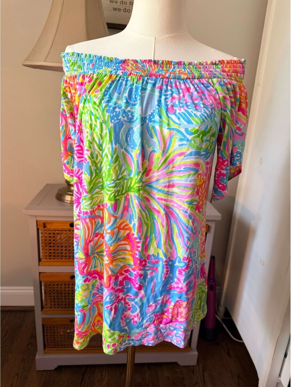 Lilly Pulitzer EUC Women's Almeria Off Shoulder Blouse “Beach Please” Size M